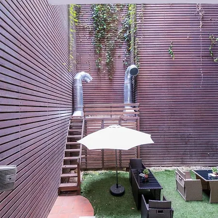Elegant 2 Bedroom Duplex House With Garden In Cihangir Istanboel